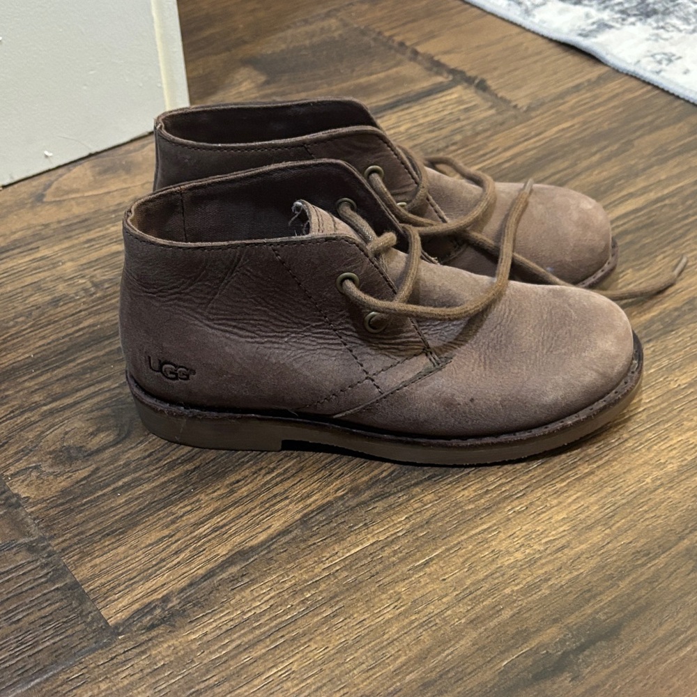 UGG Kids Chocolate Lace-Up Boots